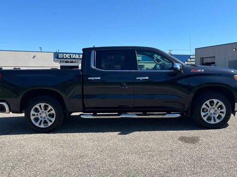 Used 2022 Chevrolet Silverado 1500 LTZ w/ LTZ Premium Package AWD/4WD image 3