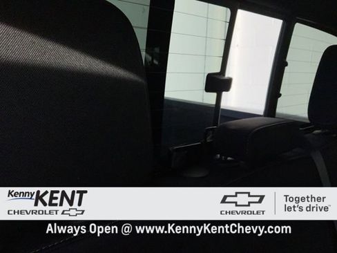 Used 2024 GMC Canyon Elevation w/ Convenience Package image 16