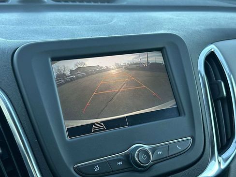 Used 2023 Chevrolet Equinox LT image 21