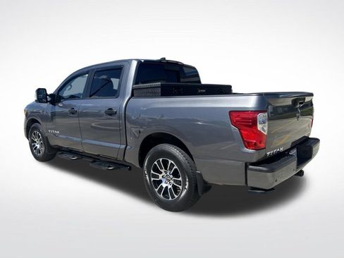 Used 2024 Nissan Titan SV w/ SV Convenience Package RWD image 8