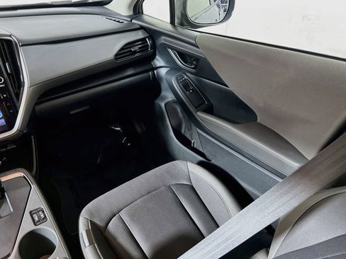 Used 2025 Subaru Crosstrek 2.5i Premium AWD/4WD image 21