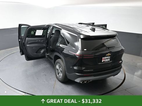 Used 2024 Chevrolet Traverse LT FWD image 38