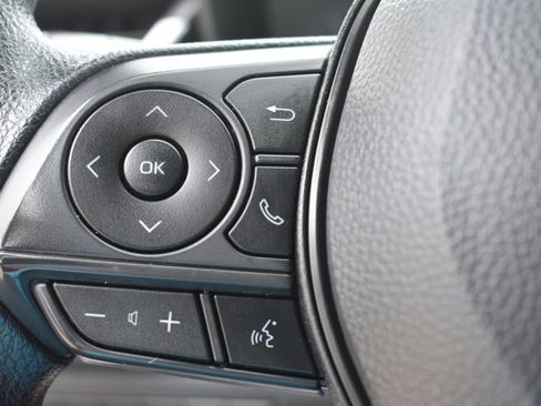 Used 2024 Toyota Corolla LE FWD image 18