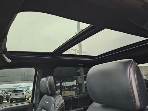 Used 2022 Ford F250 Platinum w/ FX4 Off-Road Package AWD/4WD image 15