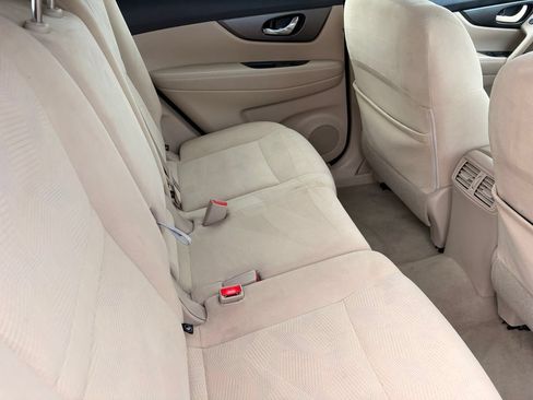 Used 2015 Nissan Rogue SV FWD image 14