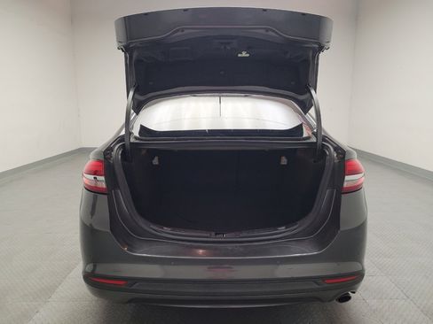 Used 2017 Ford Fusion SE w/ Fusion SE Technology Package image 29