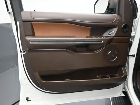 Used 2023 Ford Expedition King Ranch image 18