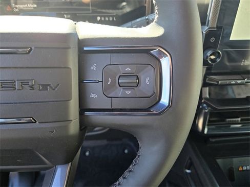 New 2026 GMC Hummer EV 2X 4D Crew Cab image 18