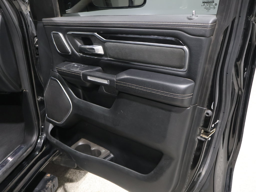 Used 2019 RAM 1500 Laramie AWD/4WD image 23