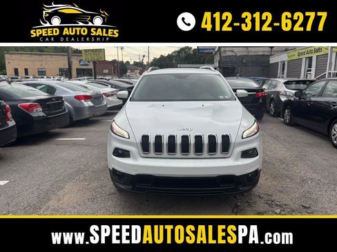 Used 2017 Jeep Cherokee Latitude w/ Comfort & Sound Group image 1