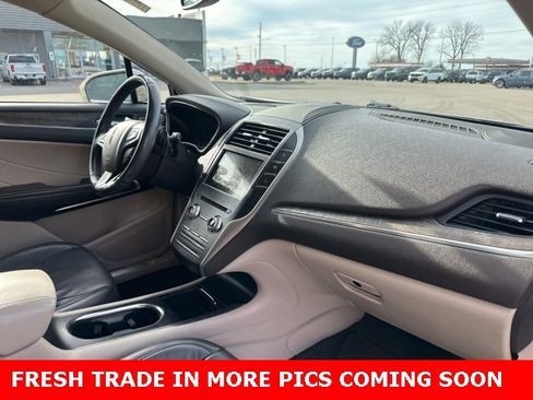 Used 2017 Lincoln MKC Reserve image 9