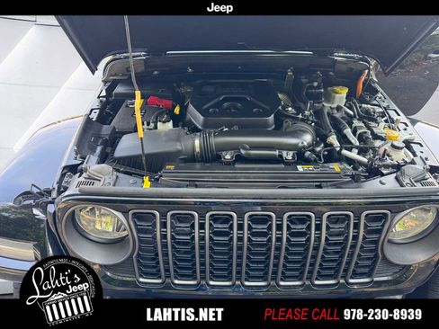 Used 2024 Jeep Wrangler Unlimited w/ Convenience Group image 22