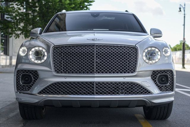Used 2021 Bentley Bentayga AWD/4WD image 13