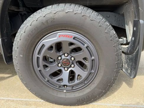 Used 2025 Nissan Frontier PRO-4X image 8