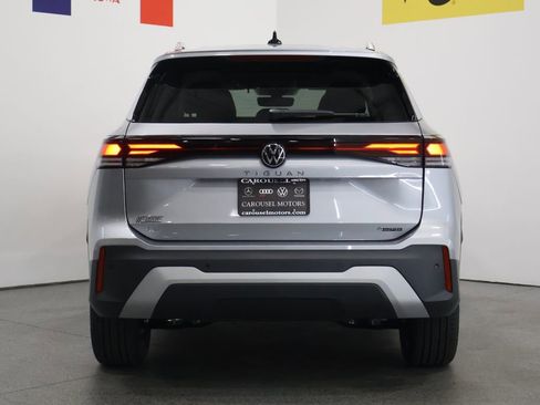New 2026 Volkswagen Tiguan SE AWD/4WD image 11