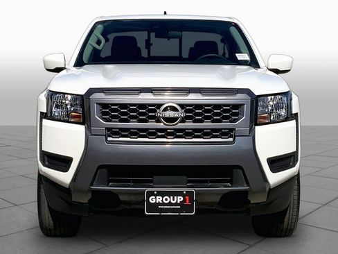 Used 2025 Nissan Frontier SV RWD image 4