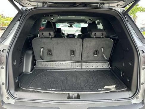 Used 2023 Chevrolet Traverse LT w/ LPO, Floor Liner Package AWD/4WD image 16