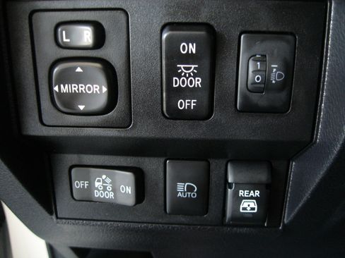 Used 2021 Toyota Tundra SR5 image 20