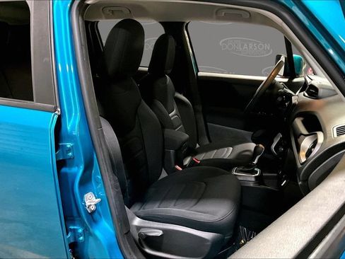 Used 2020 Jeep Renegade Latitude AWD/4WD image 17