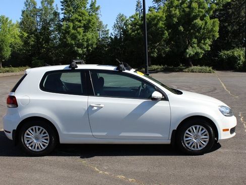 Used 2012 Volkswagen Golf 2-Door FWD image 5