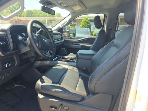 Used 2026 Ford F250 Lariat AWD/4WD image 3
