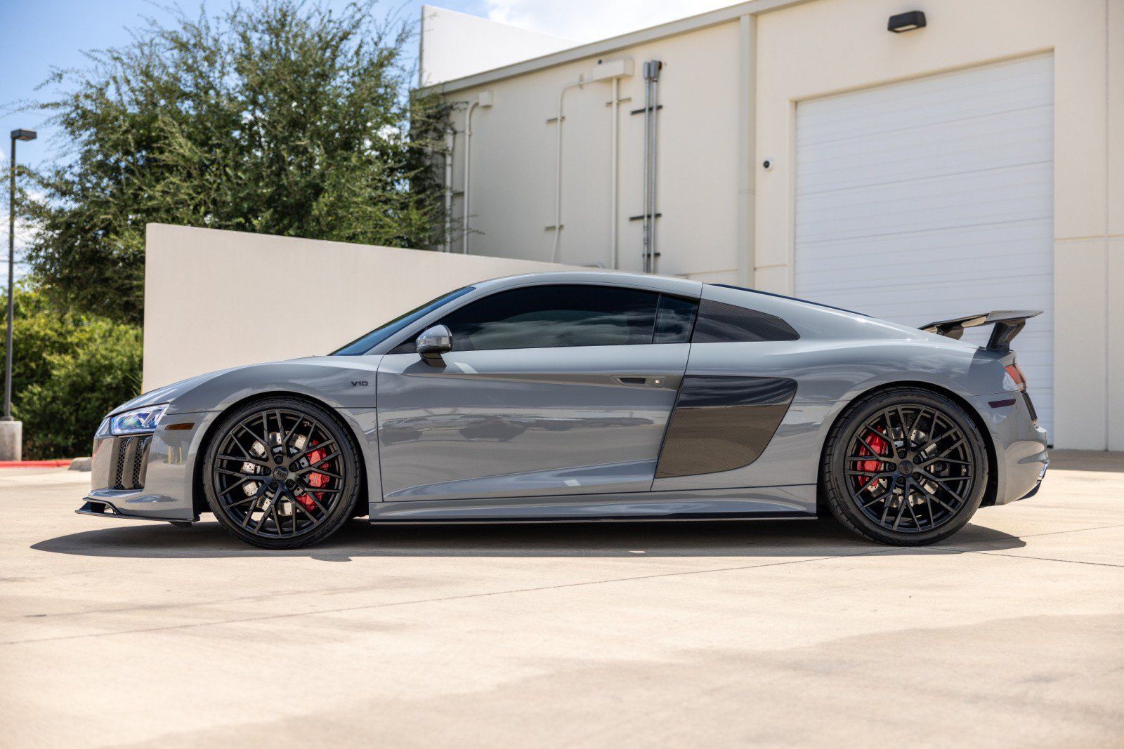 Used 2017 Audi R8 V10 AWD/4WD image 8