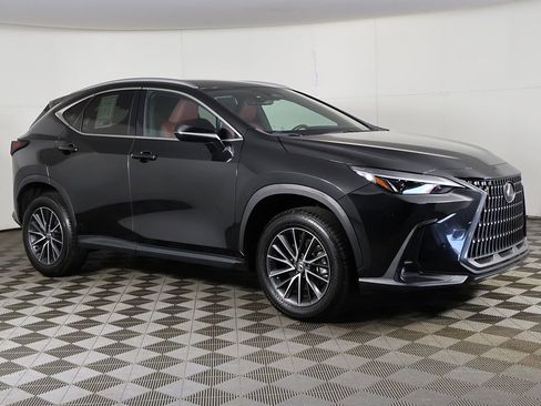 Used 2024 Lexus NX 250 FWD w/ Towing Package (2000 Lbs) image 2