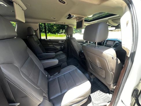 Used 2015 GMC Yukon XL Denali w/ Touring Package AWD/4WD image 11