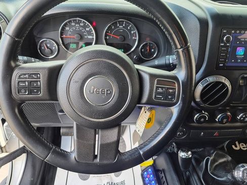 Used 2012 Jeep Wrangler Sport AWD/4WD image 31