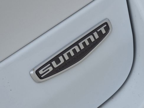 New 2026 Jeep Grand Cherokee Summit AWD/4WD image 8