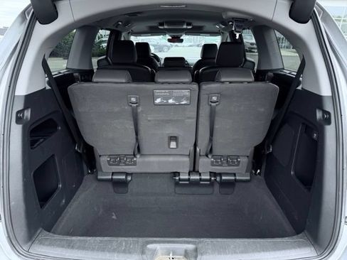 Used 2021 Honda Odyssey Touring image 11