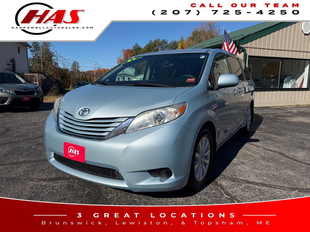 Used 2017 Toyota Sienna LE AWD/4WD image 1
