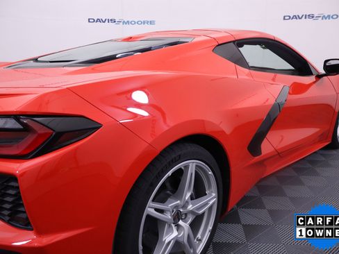 Used 2025 Chevrolet Corvette Stingray Premium Cpe w/ 3LT RWD image 7