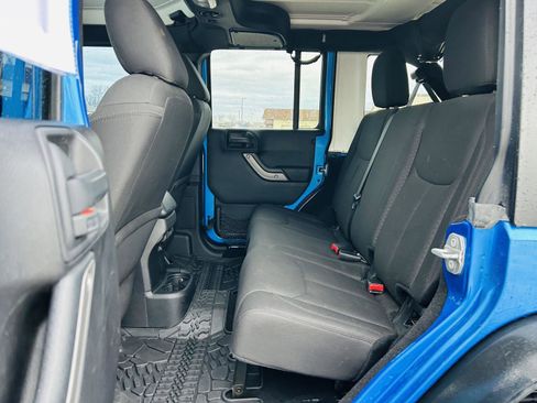 Used 2016 Jeep Wrangler Unlimited Sport image 19