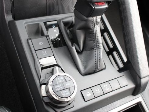 Used 2025 Toyota 4Runner TRD Off-Road Premium w/ Tow Technology Package image 16