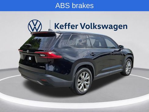 Used 2024 Toyota Grand Highlander FWD image 6
