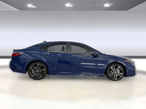 Used 2025 Toyota Camry XSE FWD image 8