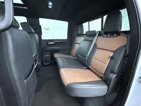 Used 2024 Chevrolet Silverado 2500 High Country w/ Technology Package AWD/4WD image 19
