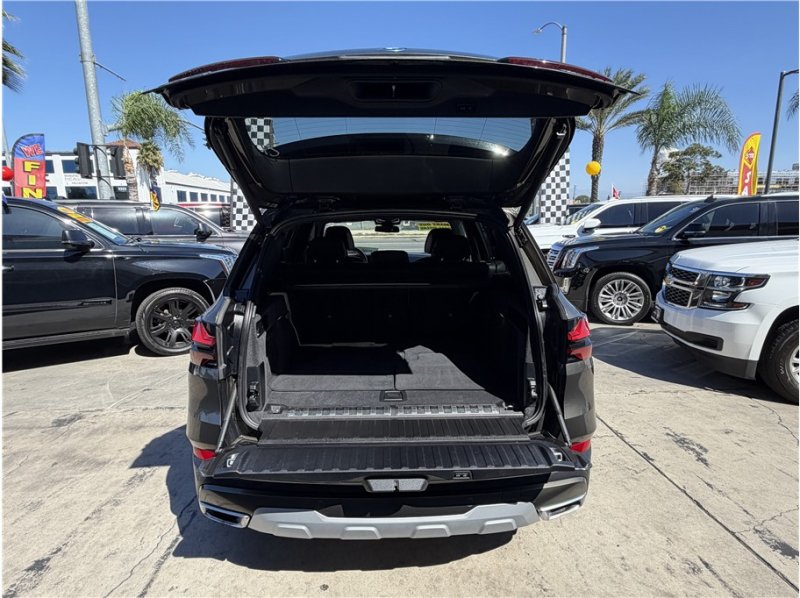 Used 2024 BMW X5 xDrive50e w/ Premium Package AWD/4WD image 28