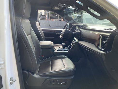 Used 2024 GMC Sierra 1500 Denali AWD/4WD image 18