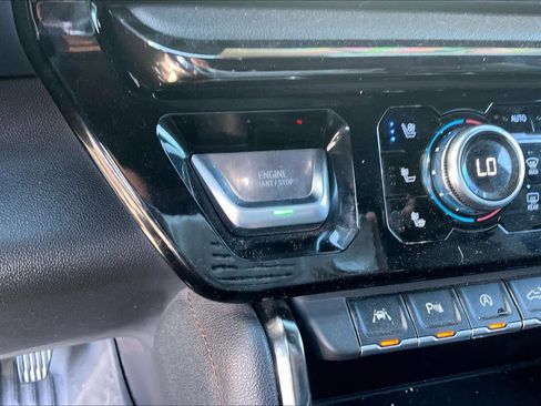 Used 2024 GMC Sierra 1500 AT4 w/ AT4 Premium Package image 34