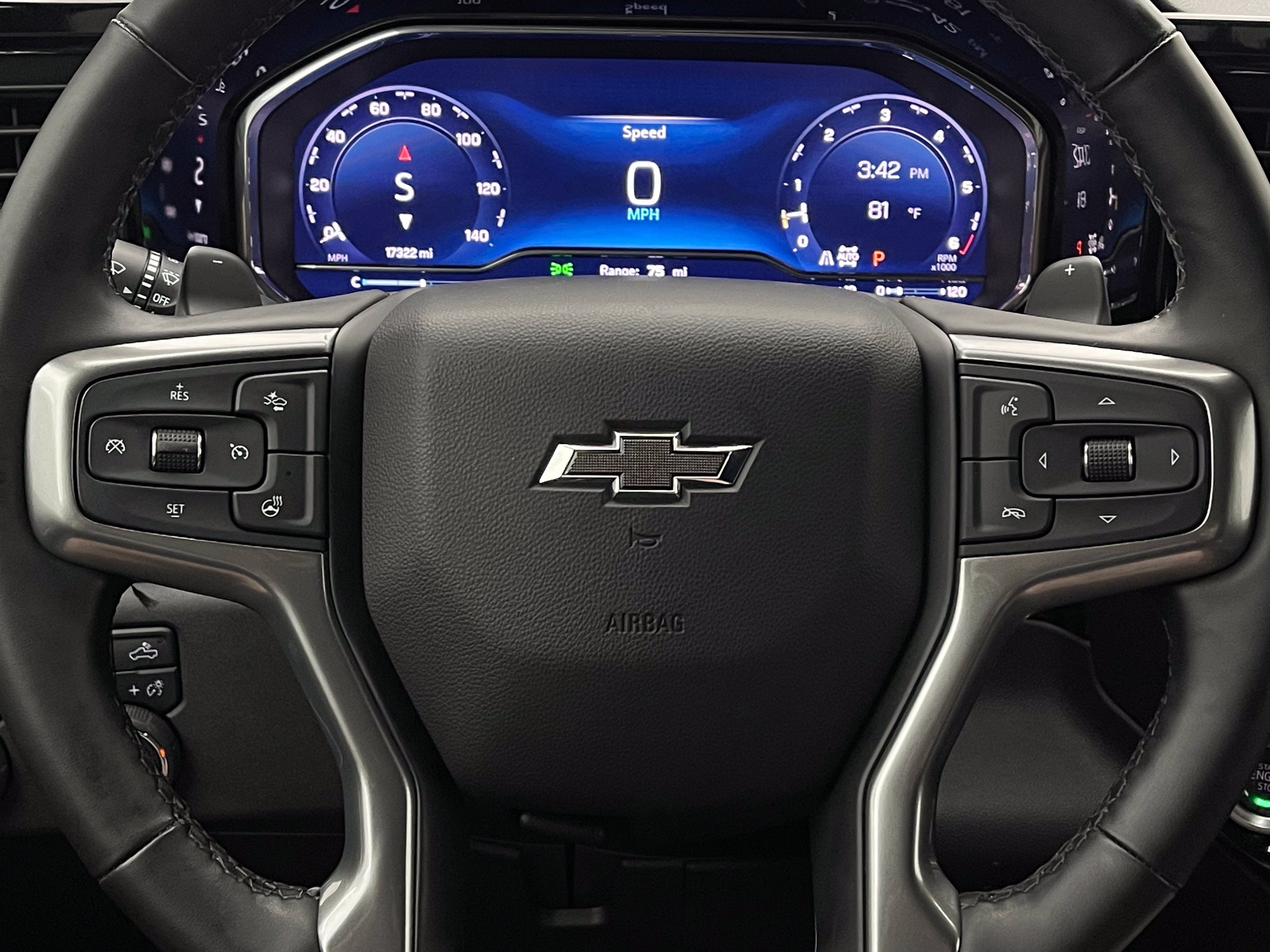 Used 2025 Chevrolet Silverado 1500 RST AWD/4WD image 19