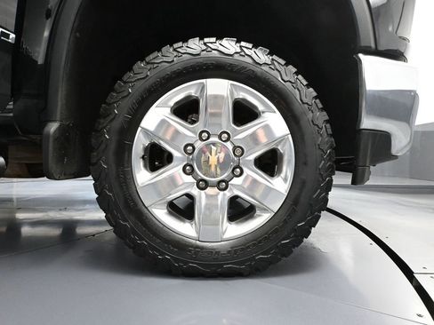 Used 2021 Chevrolet Silverado 2500 LTZ image 18