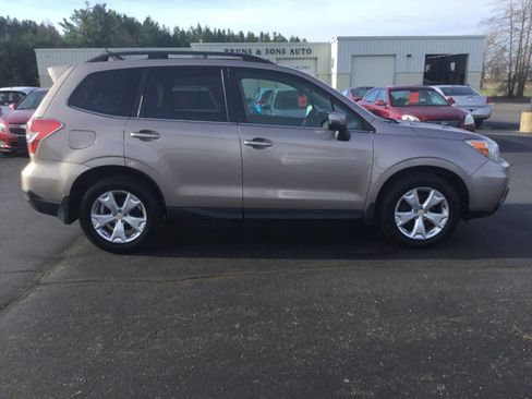 Used 2014 Subaru Forester 2.5i Touring AWD/4WD image 6