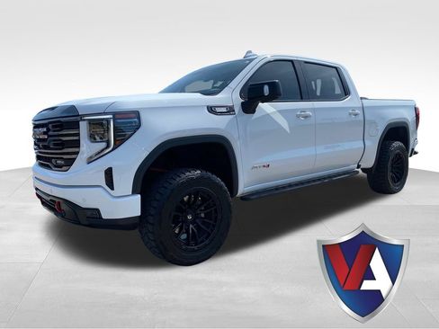 Used 2024 GMC Sierra 1500 AT4 w/ Technology Package AWD/4WD image 1