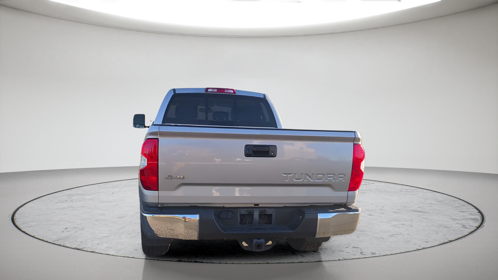 Used 2015 Toyota Tundra SR5 w/ SR5 Upgrade Package AWD/4WD image 8