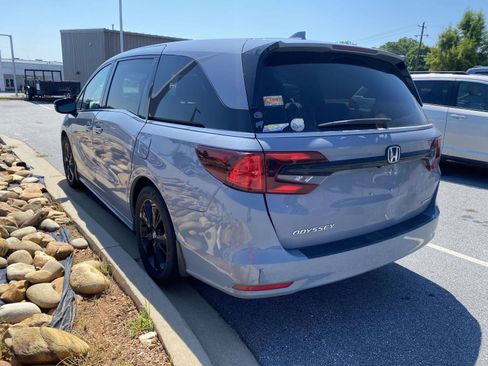 Used 2023 Honda Odyssey Sport image 5