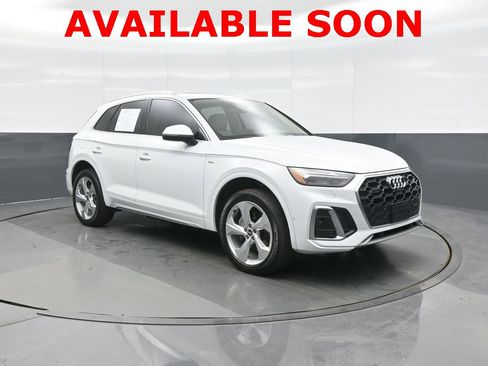 Used 2022 Audi Q5 2.0T Prestige w/ Prestige Package image 1