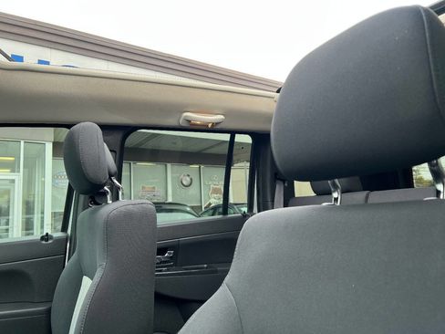 Used 2010 Jeep Liberty Sport w/ Popular Equipment Group image 17