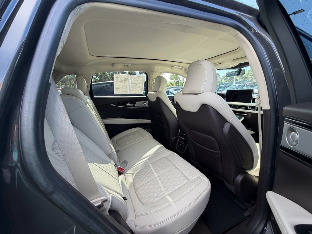 Used 2023 Lincoln Nautilus Black Label AWD/4WD image 23